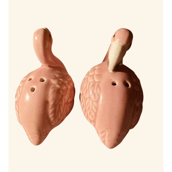 Vintage Pink Flamingo Ceramic Salt & Pepper Shakers Glazed 3x3x2.5 Inch - Picture 5 of 6